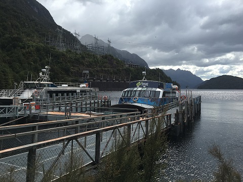 lake-manapouri-west-arm